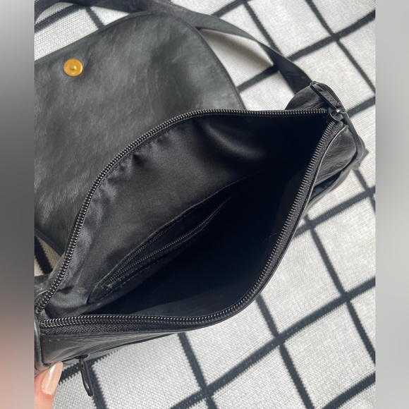 VINTAGE Black Leather Purse || Medium size - Picture 4 of 6